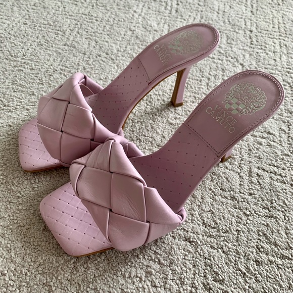 New Vince Camuto Heels - Picture 4 of 9